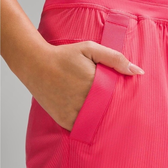 Lululemon Dance Studio Relaxed Fit MR Cargo Pants Glaze Pink M - Picture 4 of 7